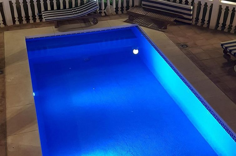 Vakantiehuis Ferienvilla mit Jacuzzi