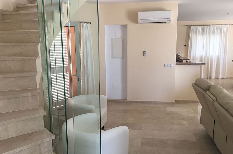 Vakantiehuis Ferienvilla mit Jacuzzi