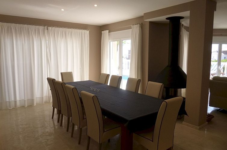 Vakantiehuis Ferienvilla mit Jacuzzi