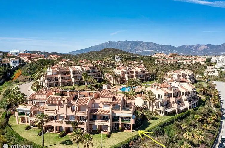 Residentie La Joya with sea view