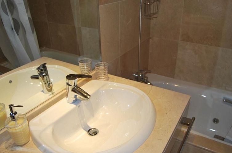 Appartement Helle, modernisierte Wohnung mit mehreren Pools