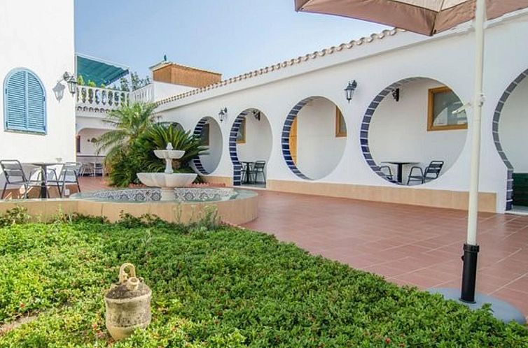 Appartement "Huelva" mit Gemeinschaftspool in einem andalusi