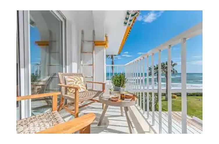 Seaflower Beachfront Apartment
