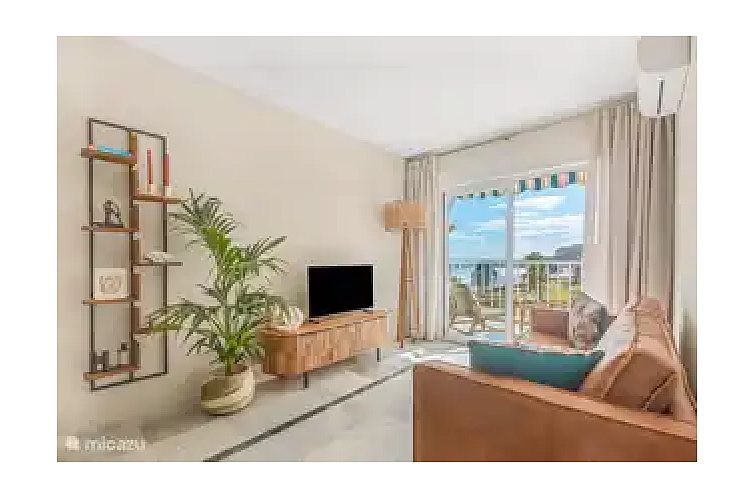 Seaflower Beachfront Apartment