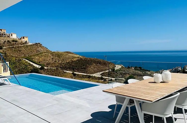 NEW: Villa El Sueño in Torrox Costa