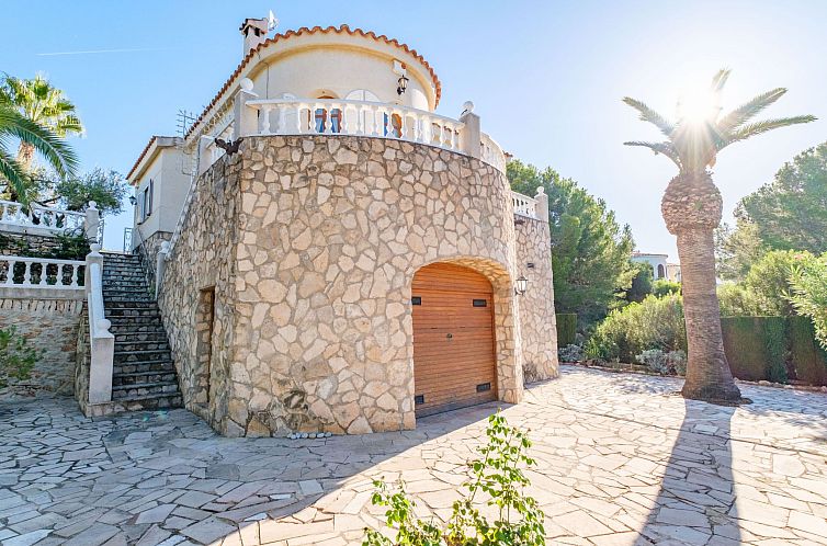 Vakantiehuis Imposante Ferienvilla mit großem Pool