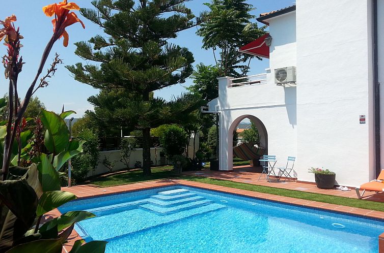 Guest house 1561013 - Holiday property Costa Dorada - Vakantiehuis Gasthaus Villa Habana