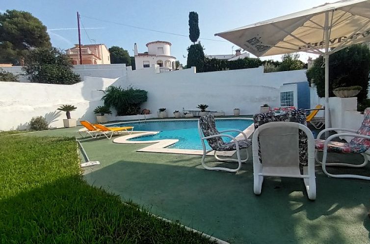 Villa met zwembad