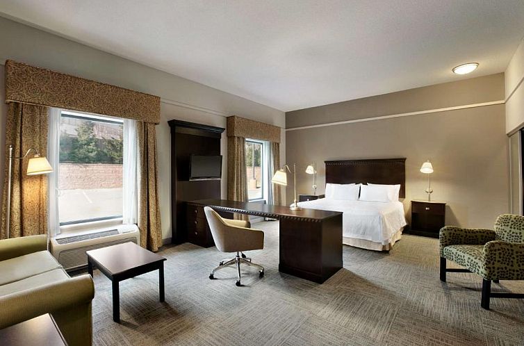 Hampton Inn & Suites Mahwah