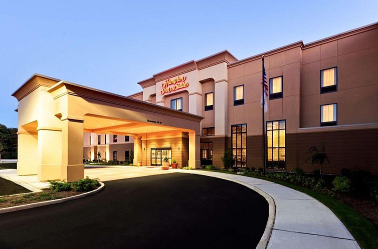 Hampton Inn & Suites Mahwah