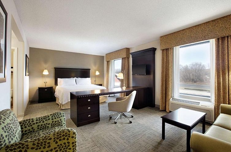 Hampton Inn & Suites Mahwah