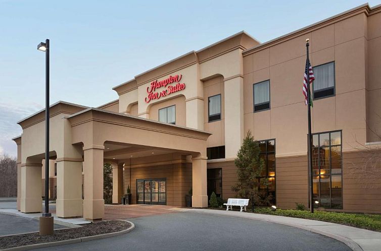 Hampton Inn & Suites Mahwah