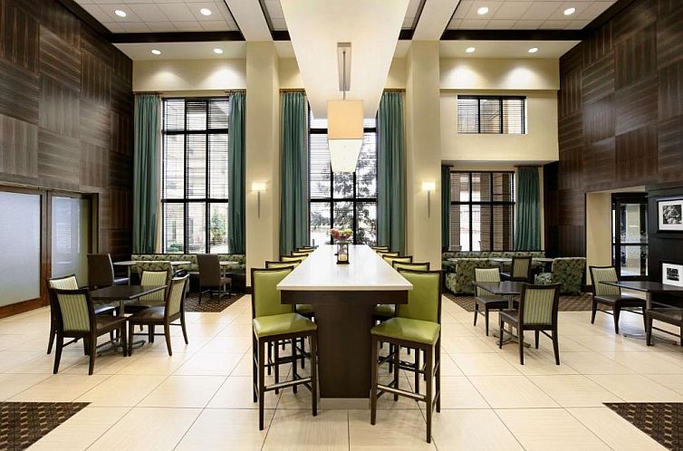 Hampton Inn & Suites Mahwah