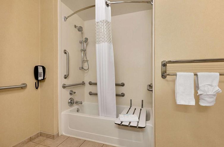 Hampton Inn & Suites Mahwah