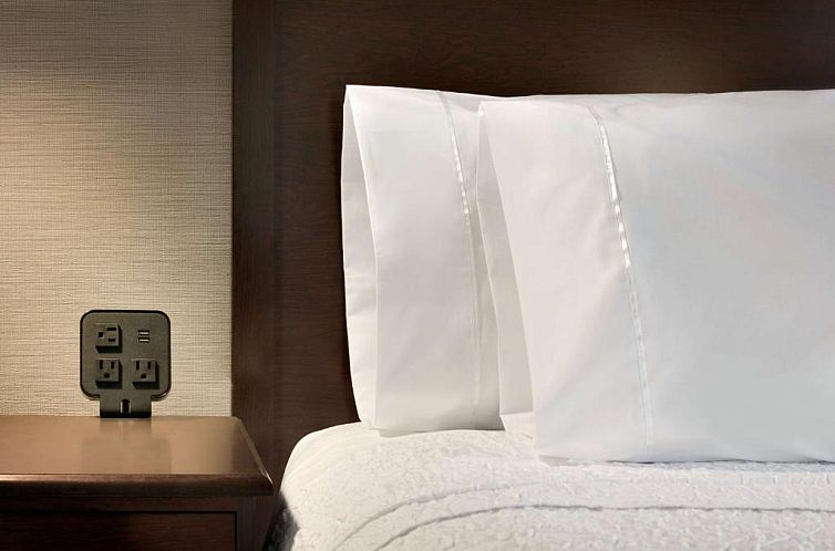 Hampton Inn & Suites Mahwah