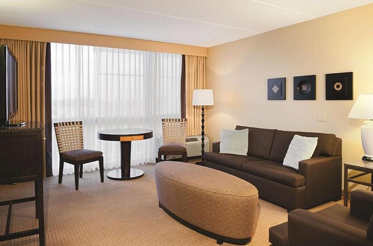 DoubleTree by Hilton Chicago - Arlington Heights