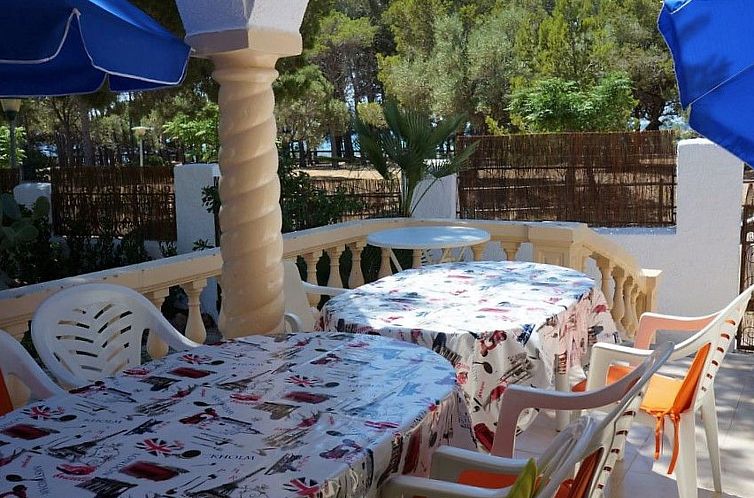 Vakantiehuis Villa mit einem Nebengebäude auf weitläufigem