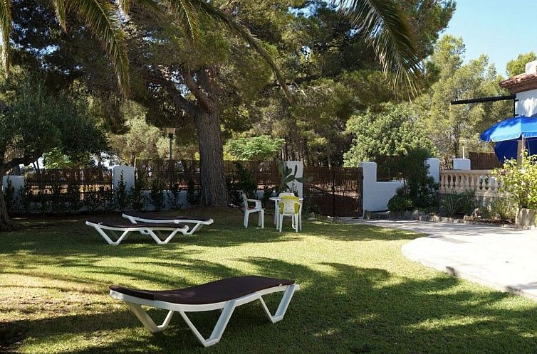 Vakantiehuis Villa mit einem Nebengebäude auf weitläufigem