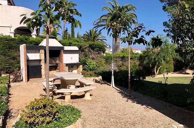 Vakantiehuis Villa mit einem Nebengebäude auf weitläufigem