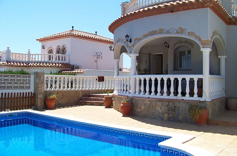 Unterkunft 1563148 - Ferienhaus Costa Dorada - Vakantiehuis Villa Roberto