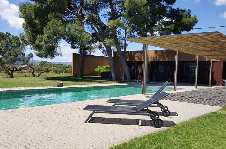 Vakantiehuis Design Vila mit Pool