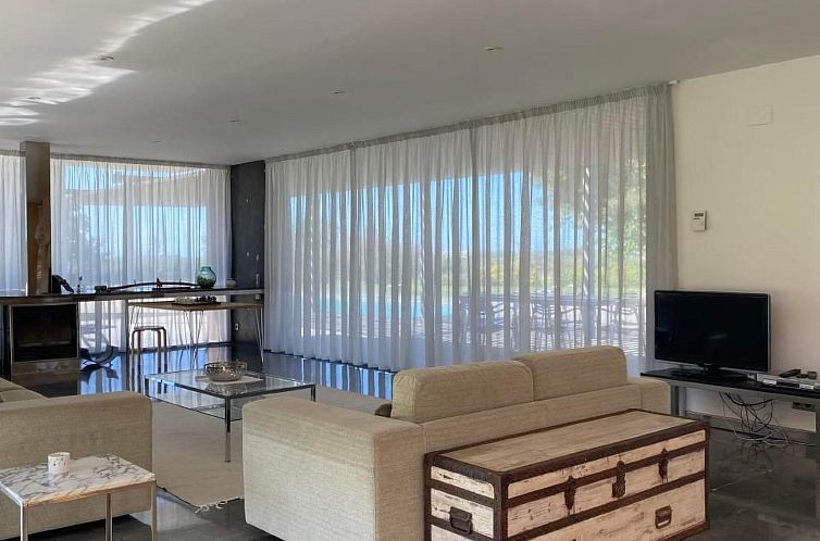 Vakantiehuis Design Vila mit Pool