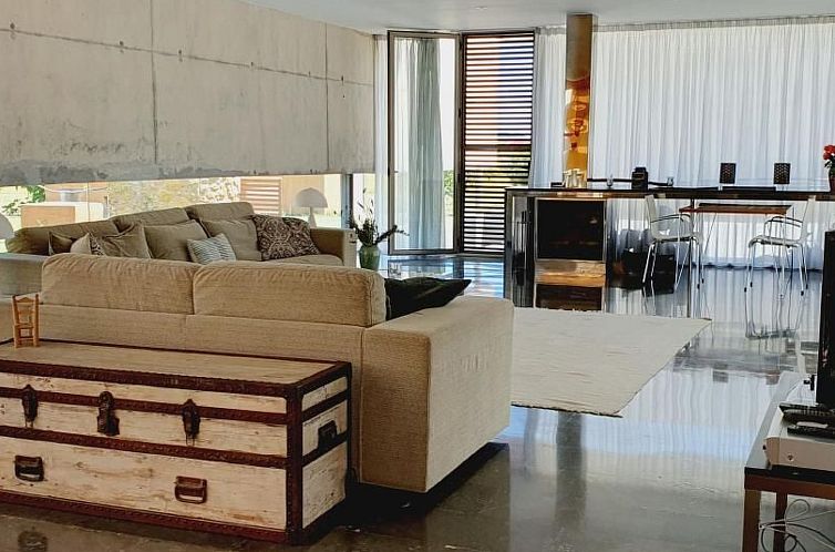 Vakantiehuis Design Vila mit Pool