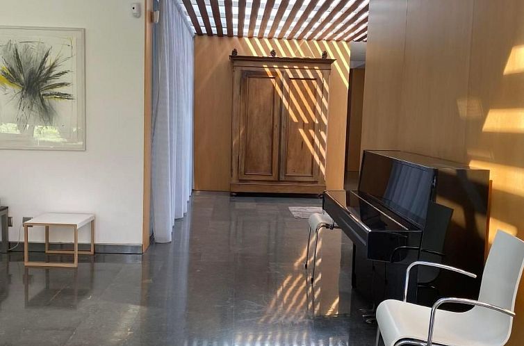 Vakantiehuis Design Vila mit Pool