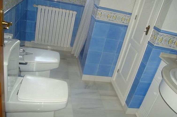 Vakantiehuis Ferienhaus mit Pool am Meer