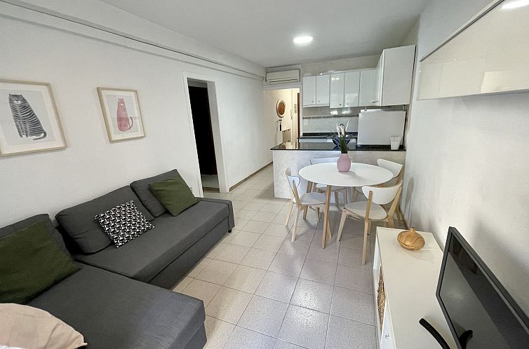 Appartement LA PINEDA HOLIDAY APARTMENT