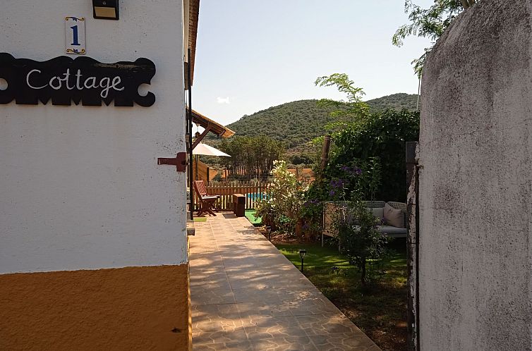 Vakantiehuis Finca "Cottage" mit gemeinschaftlichem Pool