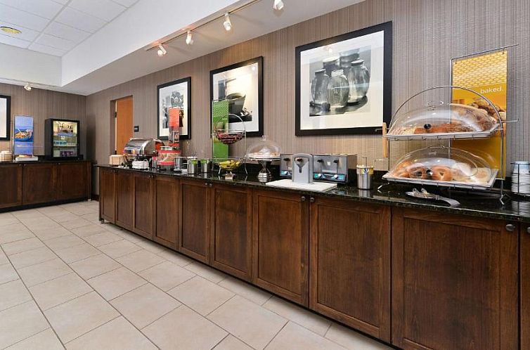 Hampton Inn Chicago-Carol Stream