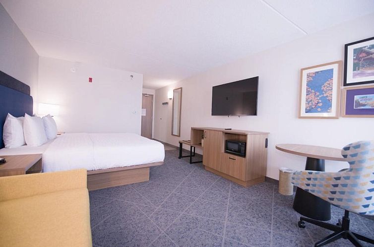 Hampton Inn Chicago-Carol Stream