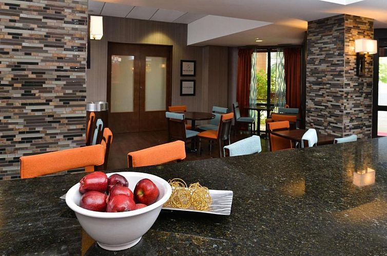 Hampton Inn Chicago-Carol Stream