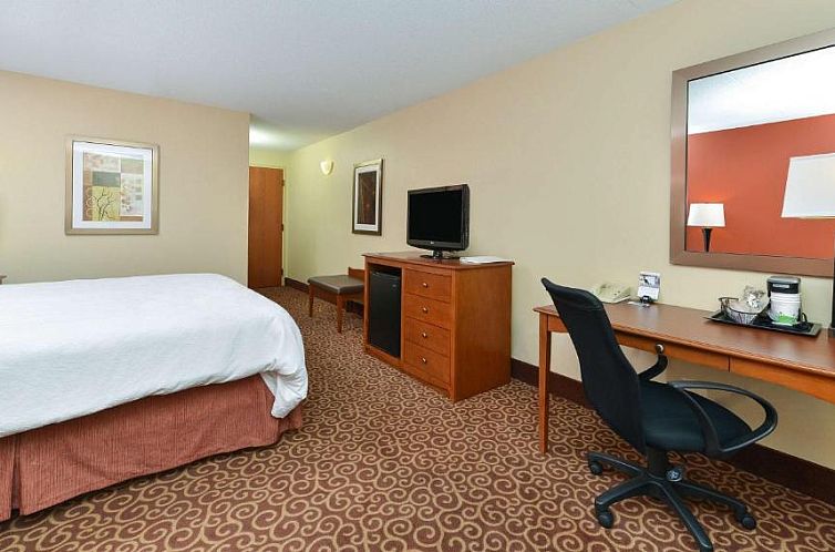 Hampton Inn Chicago-Carol Stream