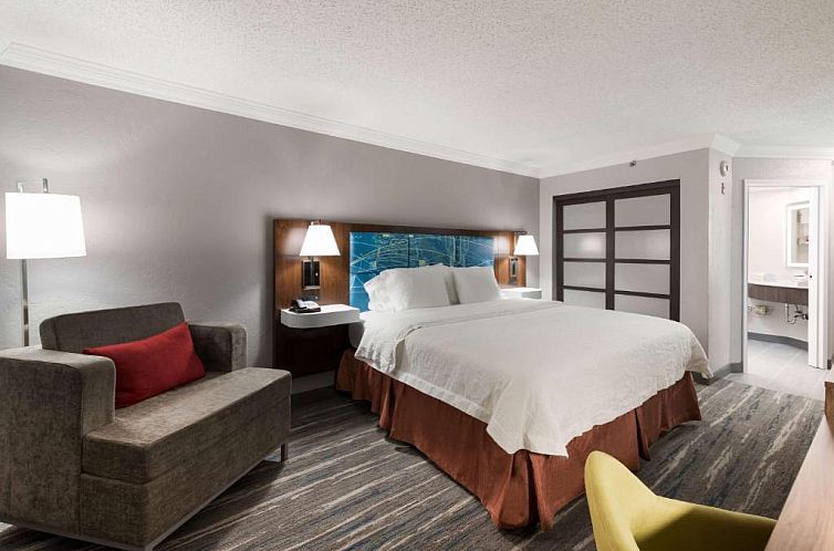 Hampton Inn & Suites Chicago-Hoffman Estates