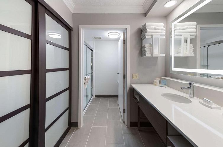 Hampton Inn & Suites Chicago-Hoffman Estates