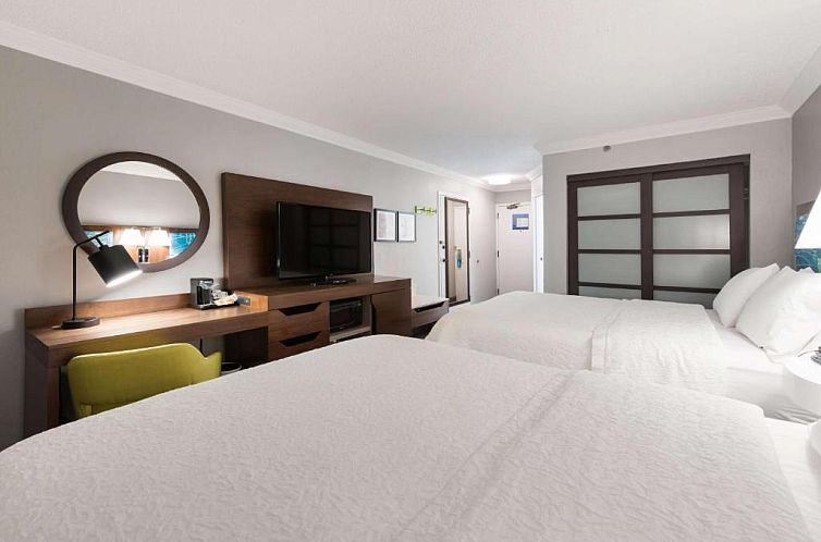 Hampton Inn & Suites Chicago-Hoffman Estates