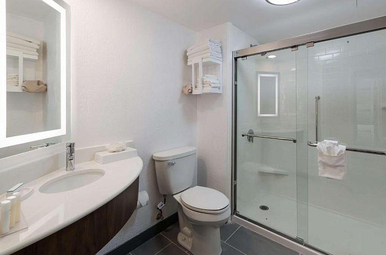 Hampton Inn & Suites Chicago-Hoffman Estates