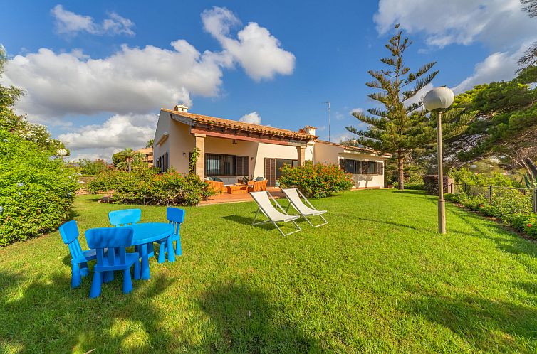 Vakantiehuis VILLA ES PINARO - BEACH FRONT