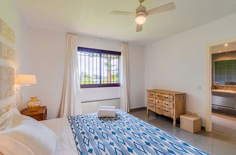 Vakantiehuis VILLA ES PINARO - BEACH FRONT