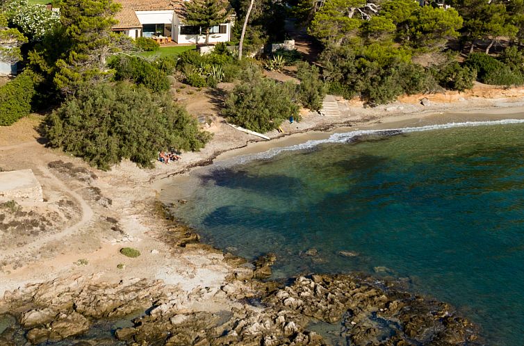 Vakantiehuis VILLA ES PINARO - BEACH FRONT