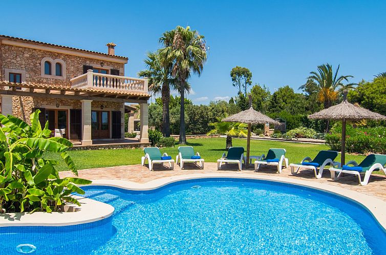 Vakantiehuis Fantastische Finca mit überdachter Terrasse