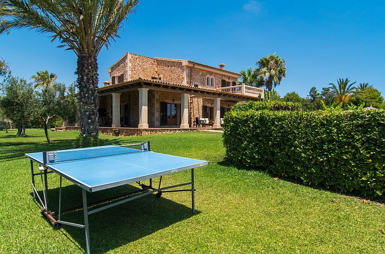 Vakantiehuis Fantastische Finca mit überdachter Terrasse