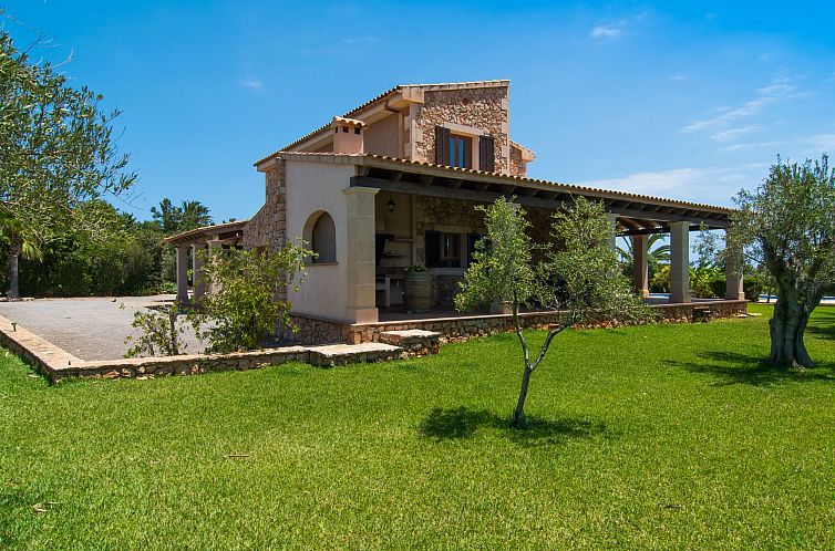 Vakantiehuis Fantastische Finca mit überdachter Terrasse