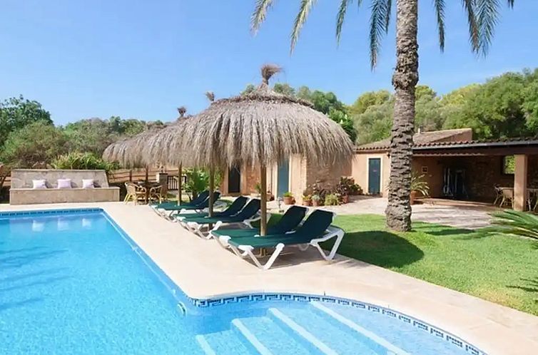 Vakantiehuis Nettes Ferienhaus in Felanitx mit Offenem Kamin
