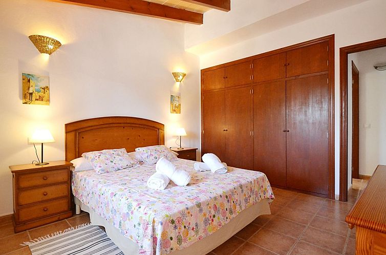 Vakantiehuis Wunderschönes Landhaus im Landhausstil mit Poo