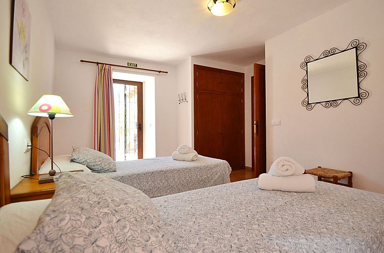 Vakantiehuis Wunderschönes Landhaus im Landhausstil mit Poo