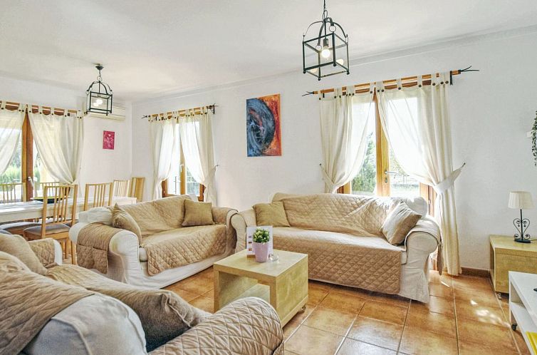 Vakantiehuis Gemütliches Ferienhaus mit Pool