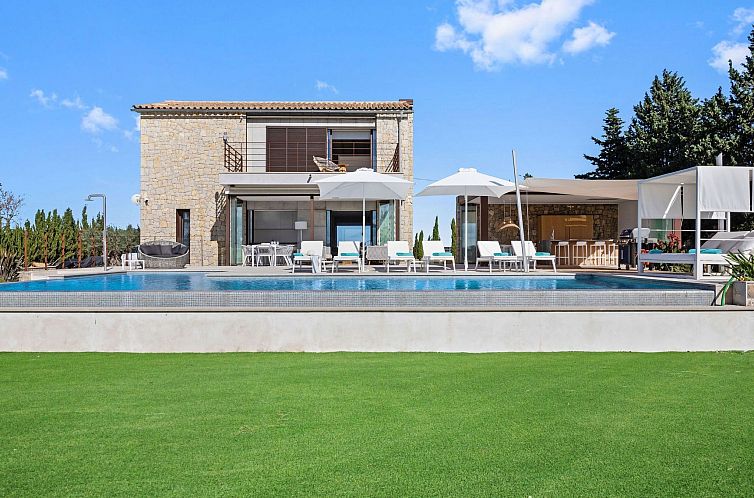 Vakantiehuis Luxuriöse Villa mit beheiztem Pool für 8 Pers